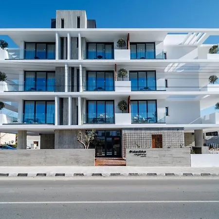 Ξενοδοχείο Regency Suites