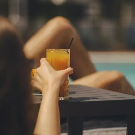 Regency Suites Ξενοδοχείο