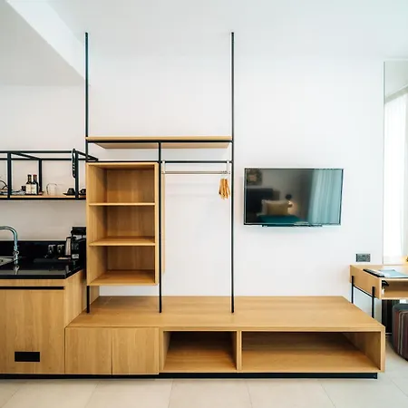 Regency Suites Ξενοδοχείο 5*