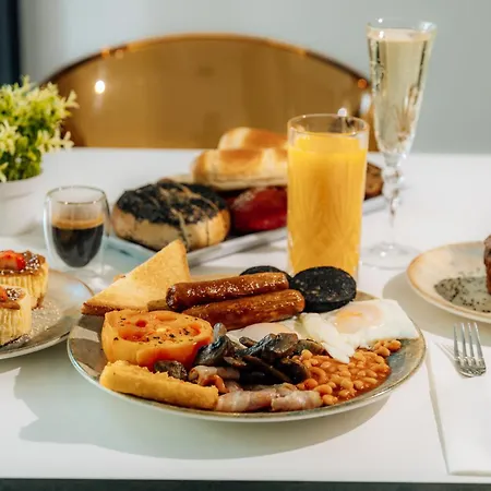 Regency Suites 5*